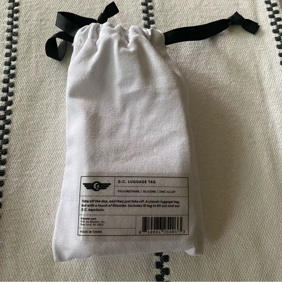 Glossier Keychain NWT - Picture 6 of 10